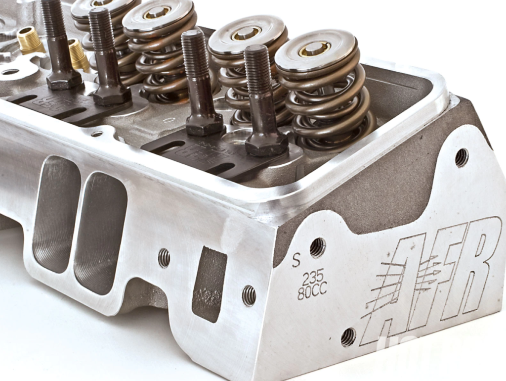 7 Best Aluminum Heads For Small Block Chevy 2023 (Reviews)