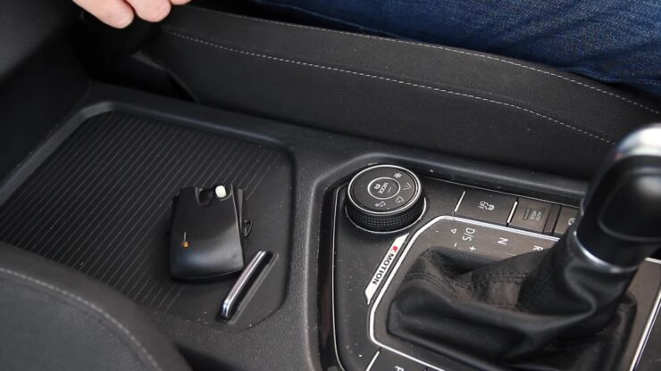 Tips for Choosing the Right GPS Tracker for Road Safety
